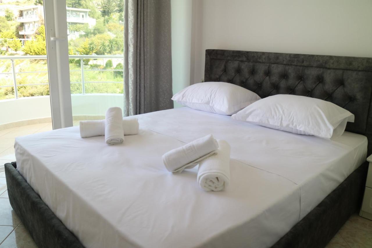 Alnes Hotel Saranda Kültér fotó