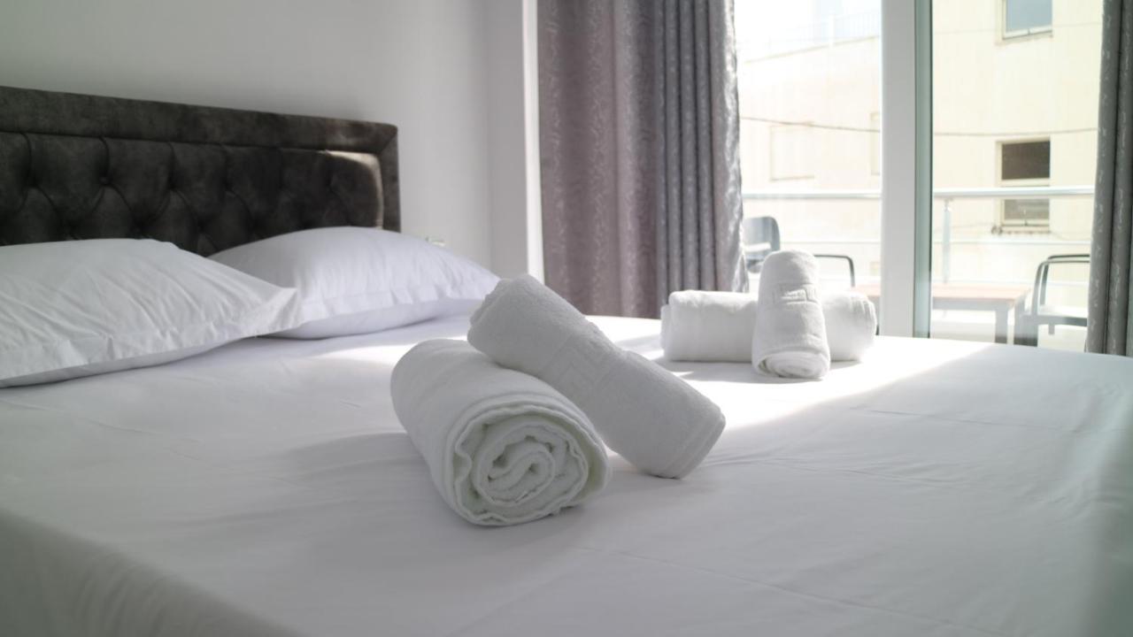 Alnes Hotel Saranda Kültér fotó