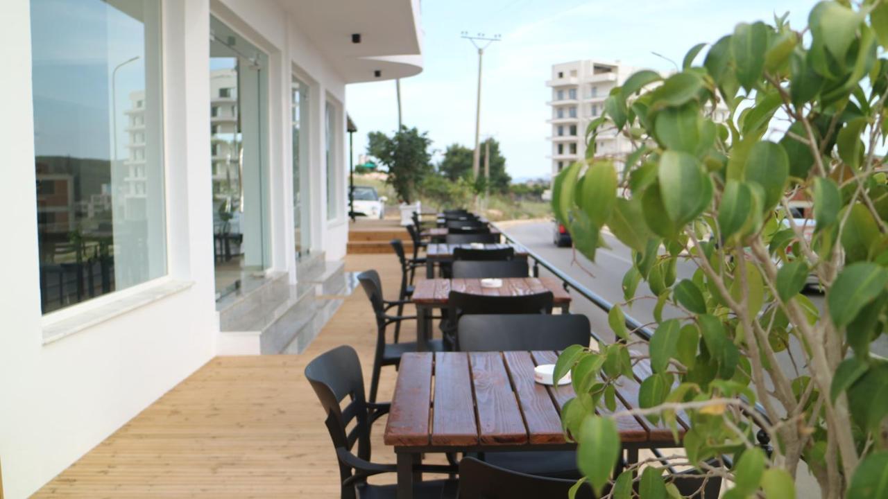 Alnes Hotel Saranda Kültér fotó