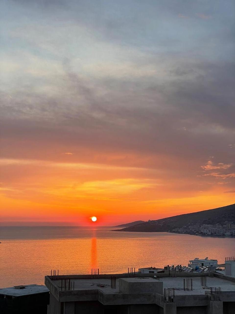 Alnes Hotel Saranda Kültér fotó