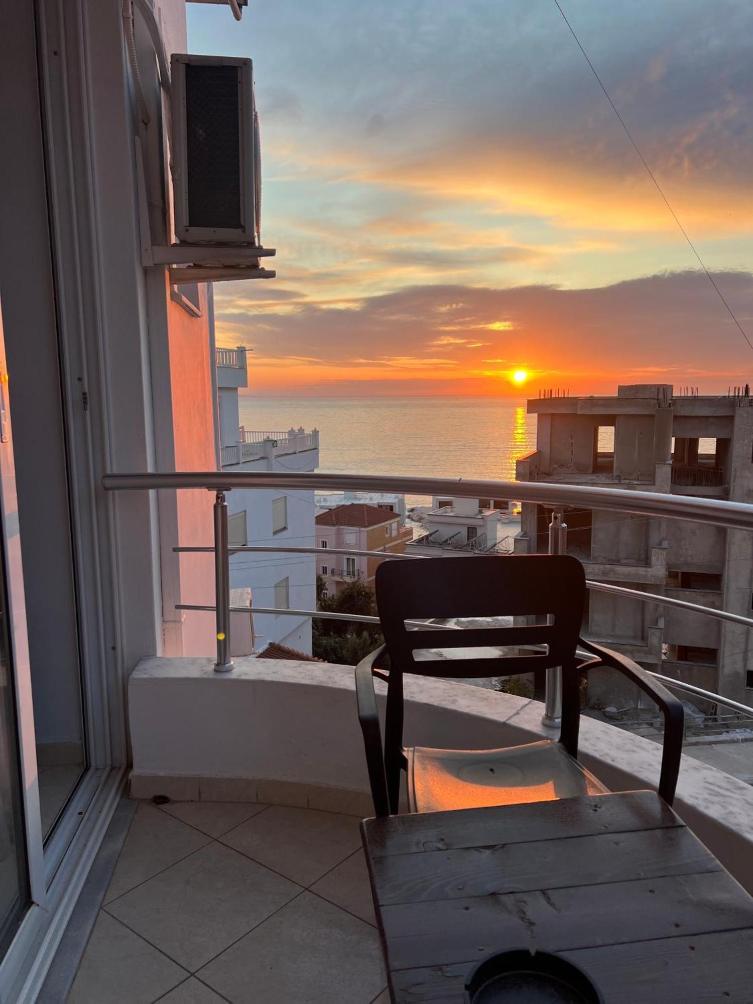 Alnes Hotel Saranda Kültér fotó