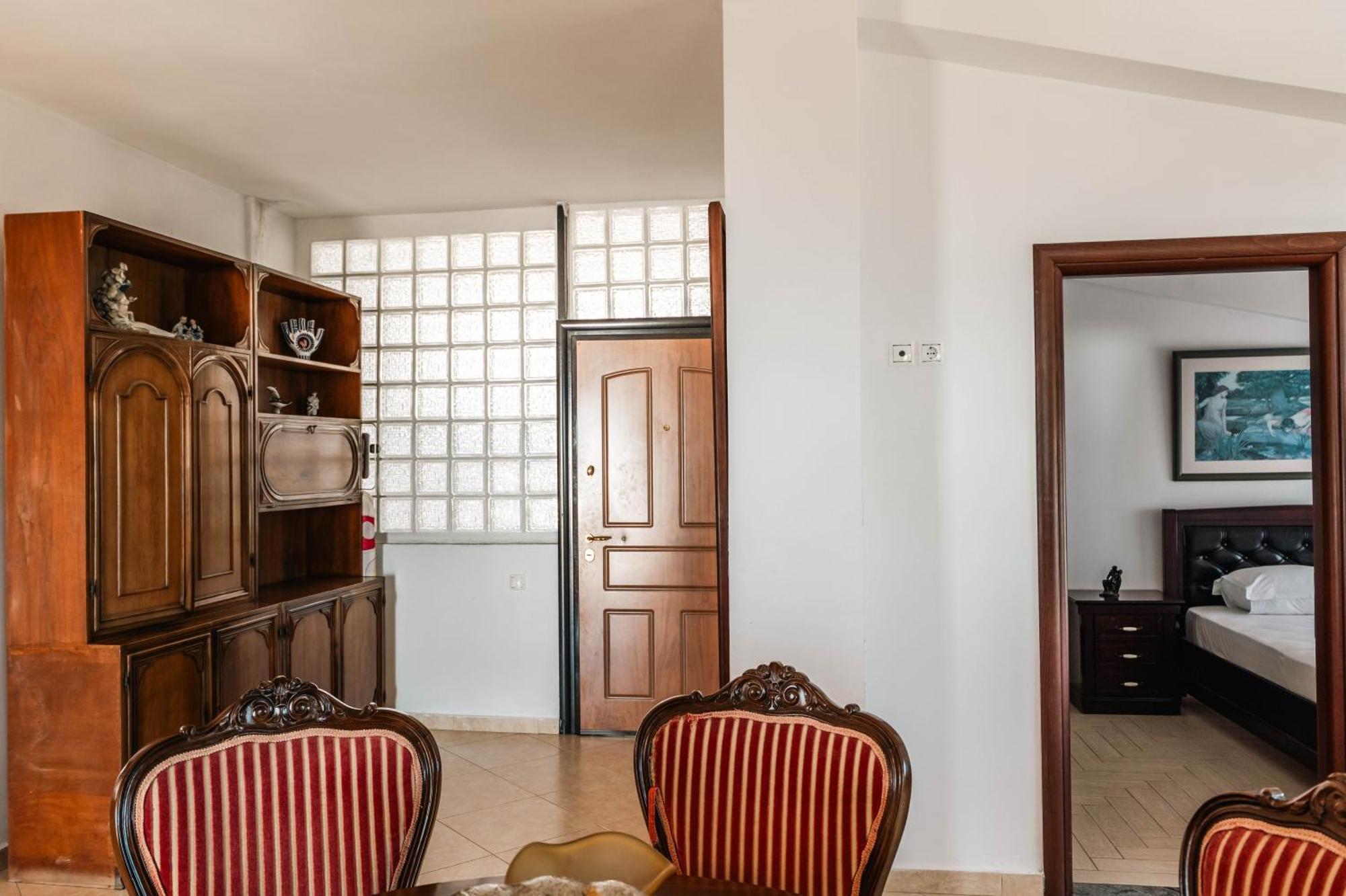Alnes Hotel Saranda Kültér fotó