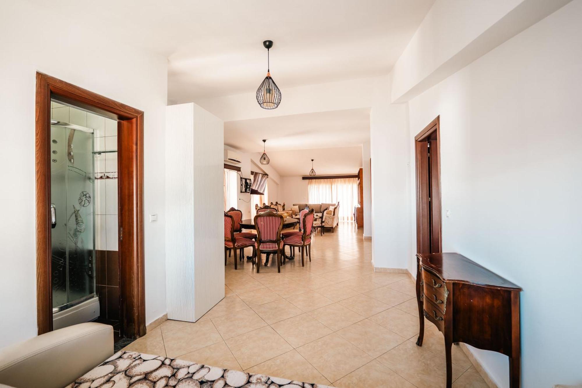Alnes Hotel Saranda Kültér fotó