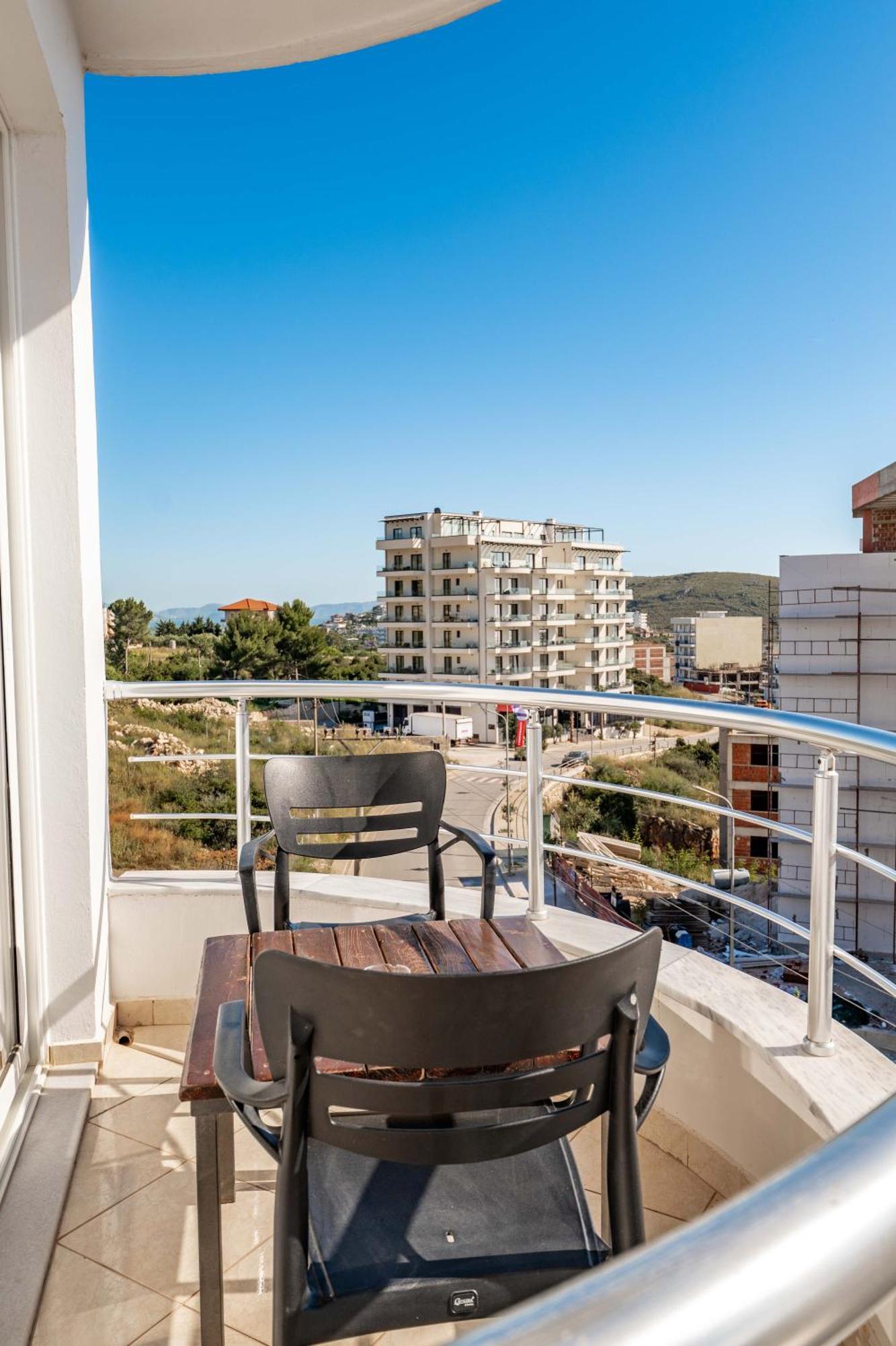 Alnes Hotel Saranda Kültér fotó