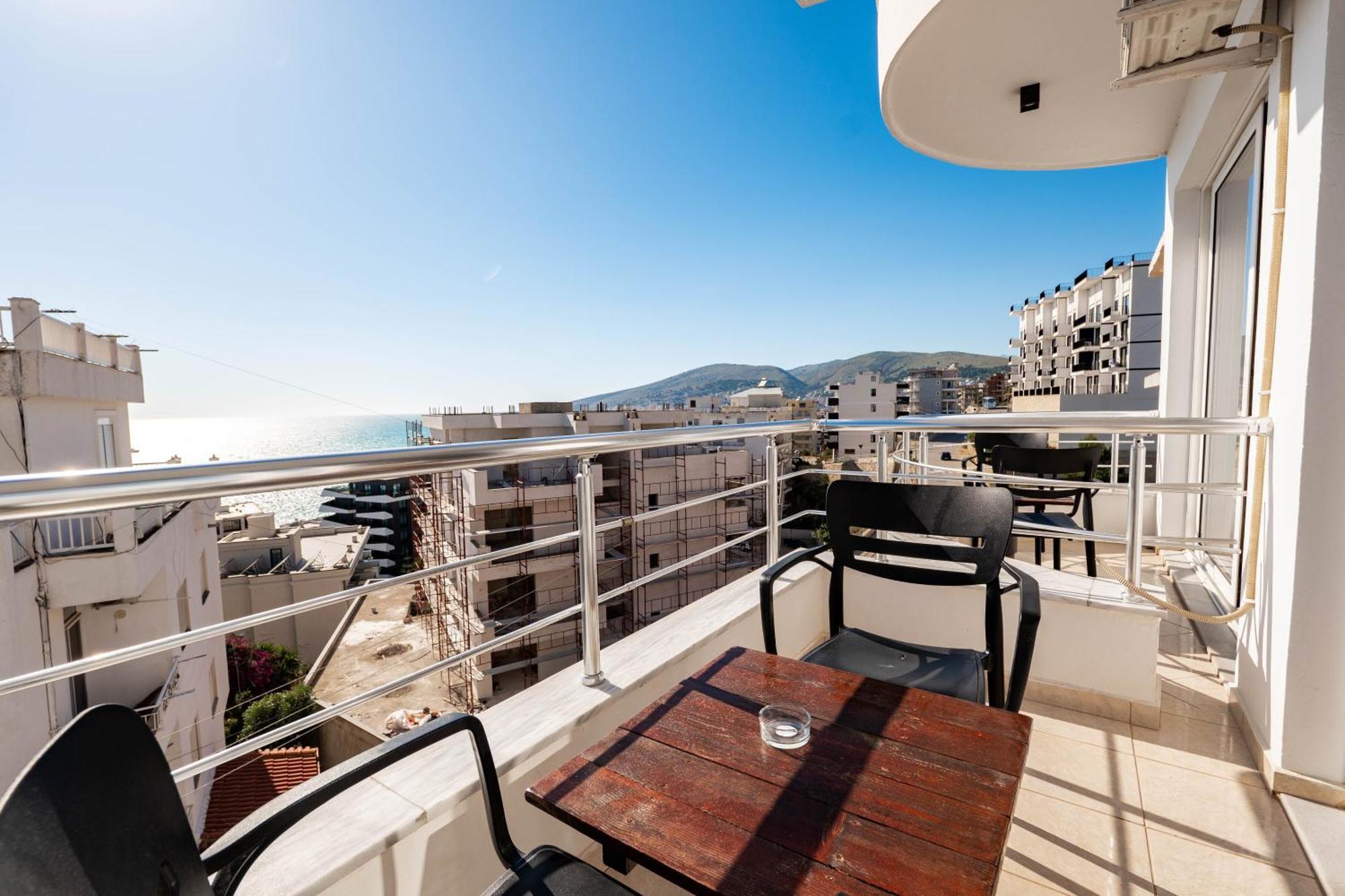 Alnes Hotel Saranda Kültér fotó