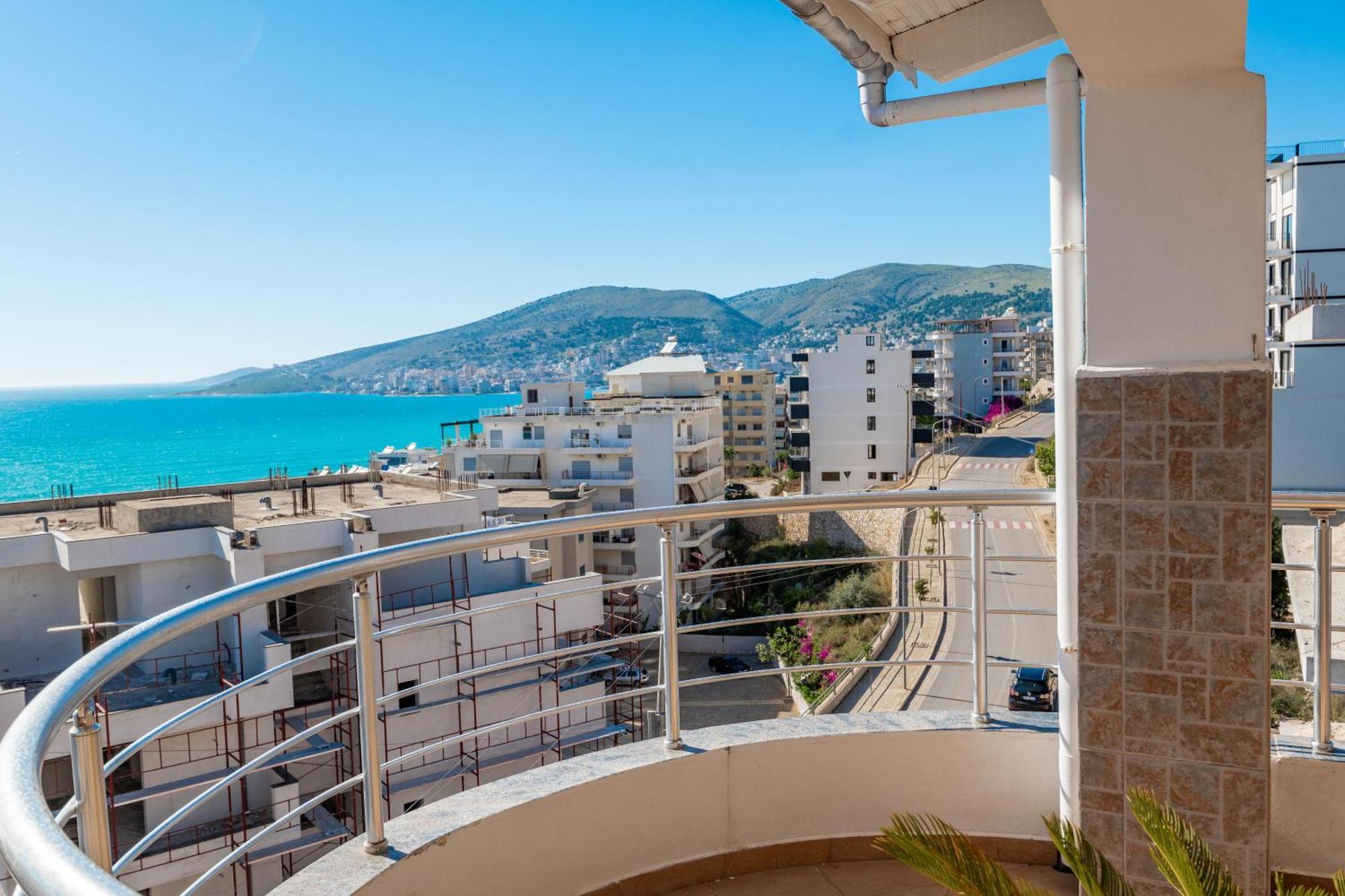 Alnes Hotel Saranda Kültér fotó
